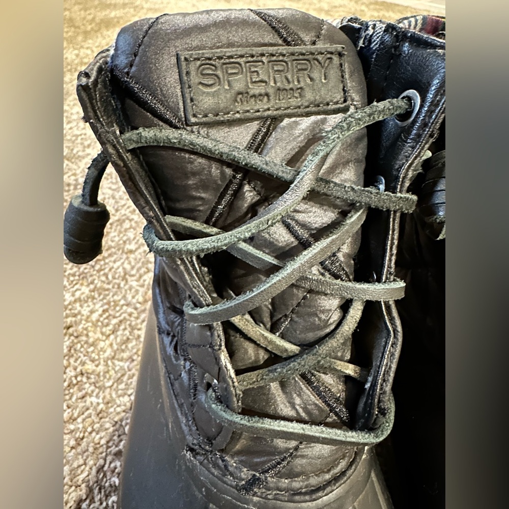Woman’s Sperry Black Quilted Waterproof Boots - Picture 4 of 13